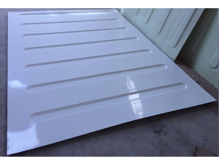 Refrigerated compartment panel
